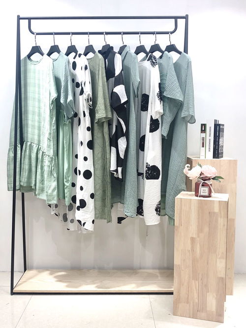 【品牌折扣女裝簡約連衣裙尾貨批發(fā)精品女裝批發(fā)】-